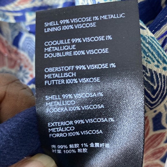 Maeve Mariposa Open Shoulder
Ruffle Blouse Open shoulder floral print Size 4 - Picture 8 of 8